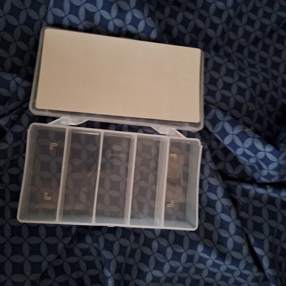 Bobbin Box - Picture 2 of 7